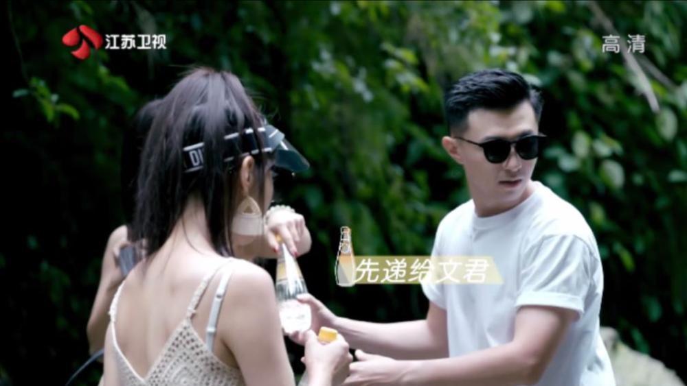 探索女孩先发信息,但是每次聊天都男孩垫底,男生什么意思?请问的新红迪网社区