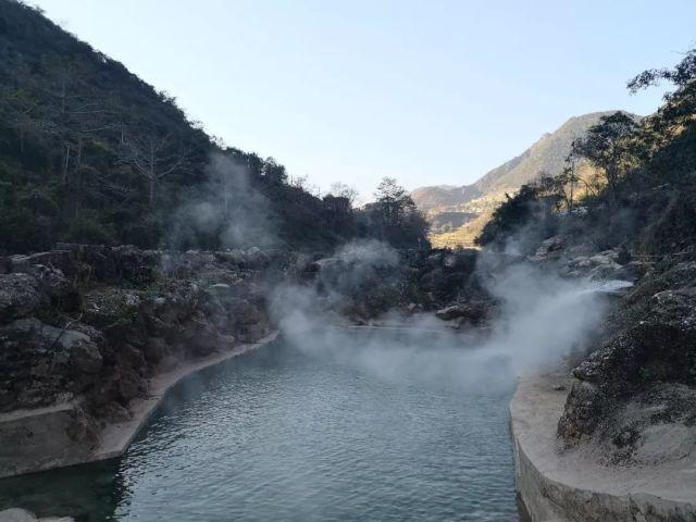 【原创】小红书上线风险地点举报功能,此前平台博主引导网友穿越军事重地惹争议