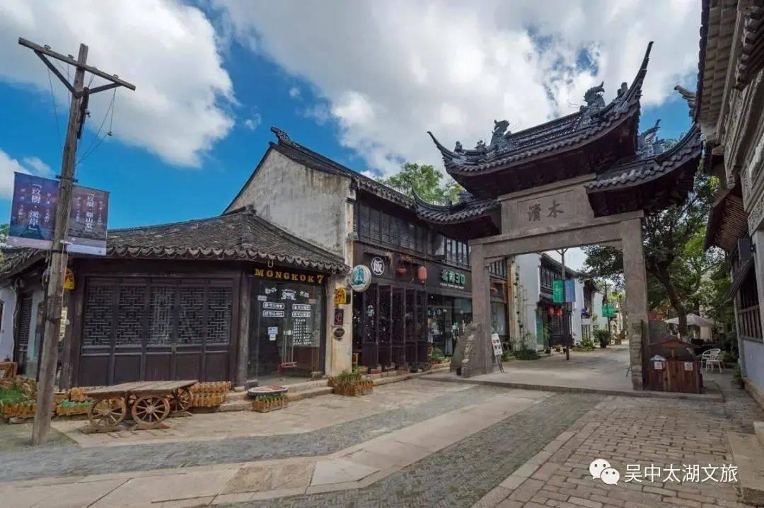 阿富汗交通和民航部:坠毁飞机曾偏离航线